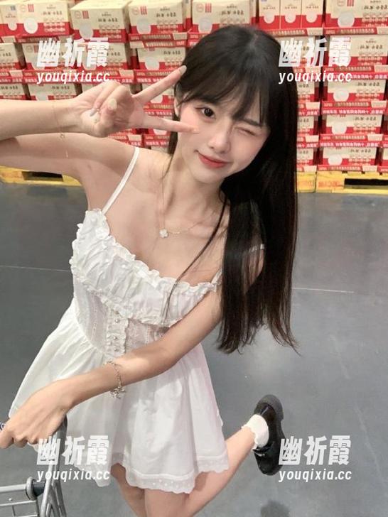 “www.17在线”的在线内容简直让人分分钟怀疑人生。