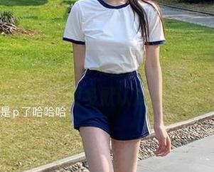 喵喵，来自17吃瓜网官网的资源爆料，更多默认瓜约定中！