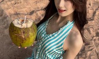 观看后，我竟然怀疑“51吃瓜”的签名就是个链接…