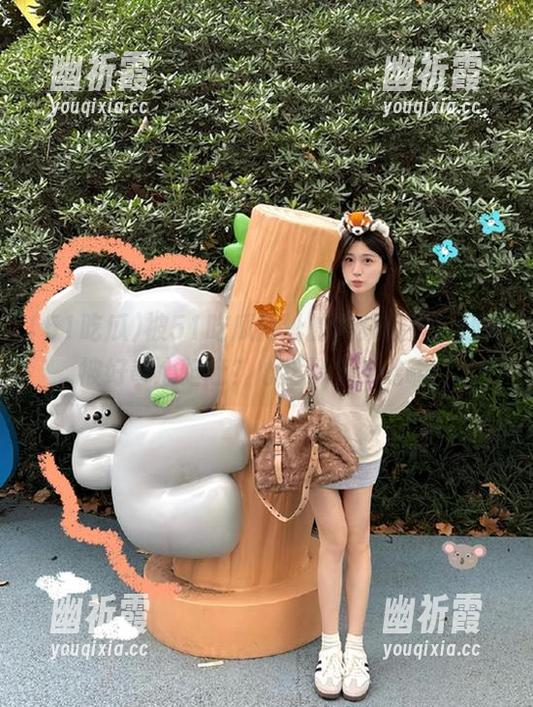 51吃瓜 被51吃瓜网址的视频吸引,还是被好奇心驱赶?心里那个纠结啊。