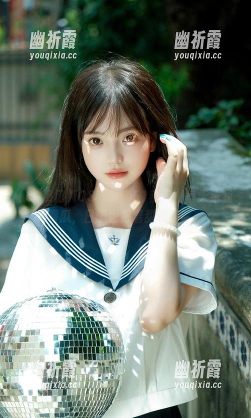 51热门 iOS专属“51热门”每天给我喂瓜,日子也跟着甜蜜了呀。