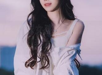 地球女孩为啥都爱登录718娱乐？八卦太吸引人了吧