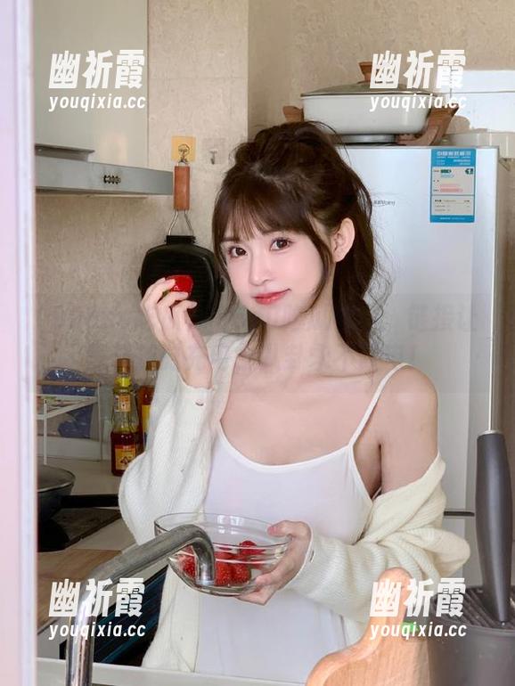 998su吃瓜 998su吃瓜神技:链接让黑料随时充电,八卦永不缺电!