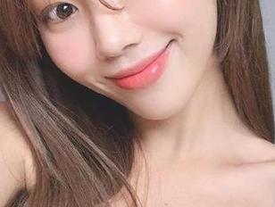 问朋友：“我的八卦人生，哪里可以找到？”她立刻推荐“fuli121”app，太可靠了吧！