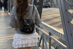 在线感受“heiliao.su”多重态度，脑洞大开，不知道该相信谁了。