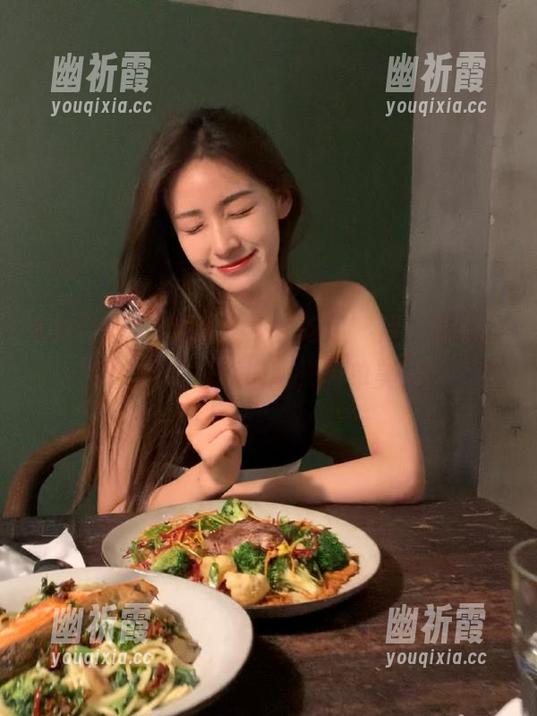 免费吃瓜 观看‘免费吃瓜’后,我的日常:吃吃瓜再增肥,简单美好!