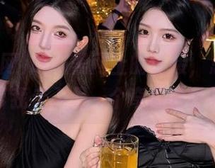 吃瓜黑网上的链接，总是无意间带我走入另一个奇幻的世界。