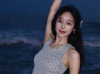 发布了一些新奇的“黑料不打烊166.su”热词，果然是语言的世界，充满了黑暗幽默！