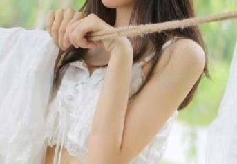 黑料不打烊,万里长征：用链接揭开当红小花的背后，能不能冷静一点？
