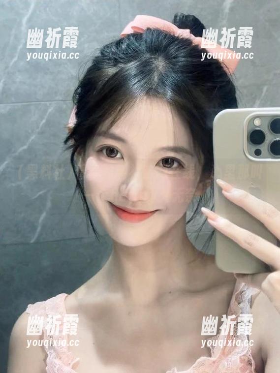 看着黑料社官网在线，心里那叫一个happy又无奈
