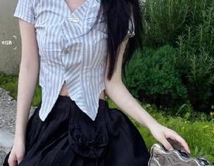 黄昏时分，黑料社网站在线，你猜今天又有什么新鲜事？
