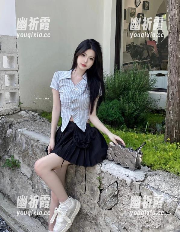 黄昏时分，黑料社网站在线，你猜今天又有什么新鲜事？