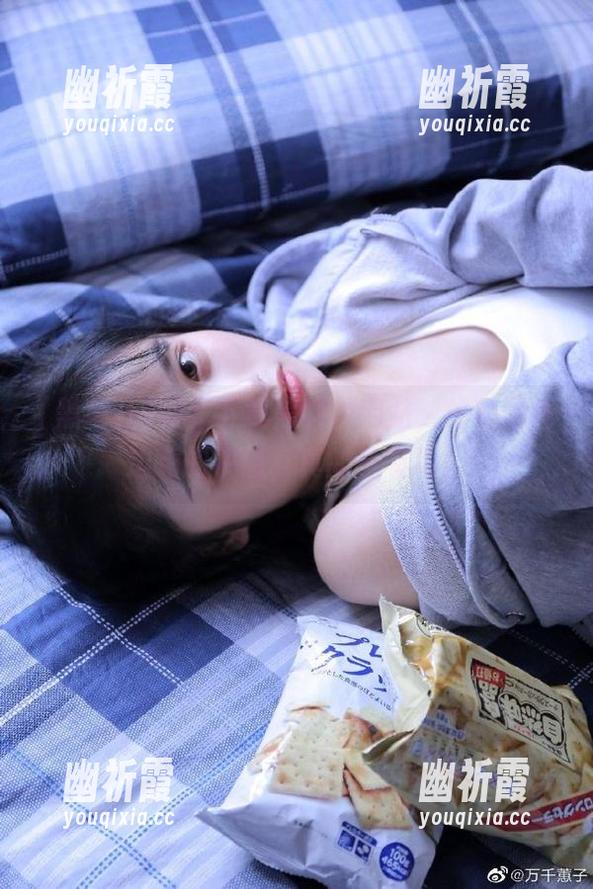 跟我下载黑料社网站，体验边看边嗨的快感，真的是有毒！
