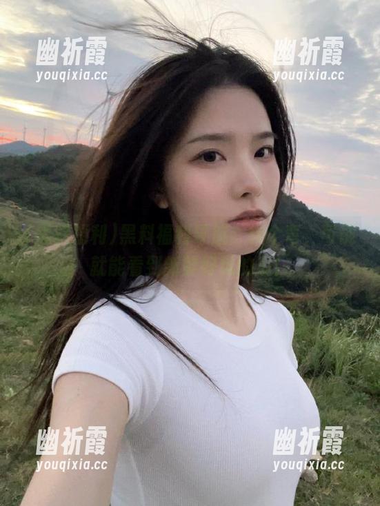 黑料福利 黑料福利导航:转个弯,可能就能看到新鲜好玩的瓜!