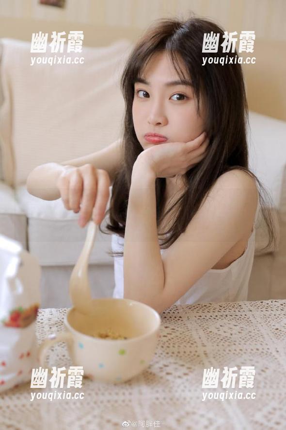 黑料网 苹果版黑料网怎么看?简直就是拿着放大镜细嗅各种瓜的节奏!