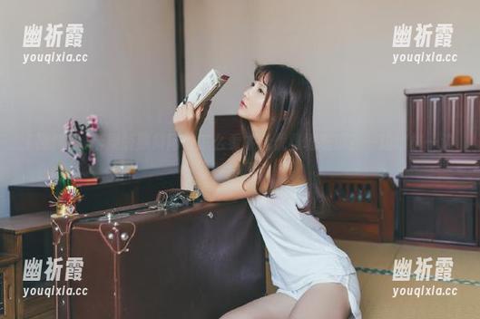 苹果版黑料网，怎么看才能优雅地吃瓜？一边啃桃一边划拉吗？