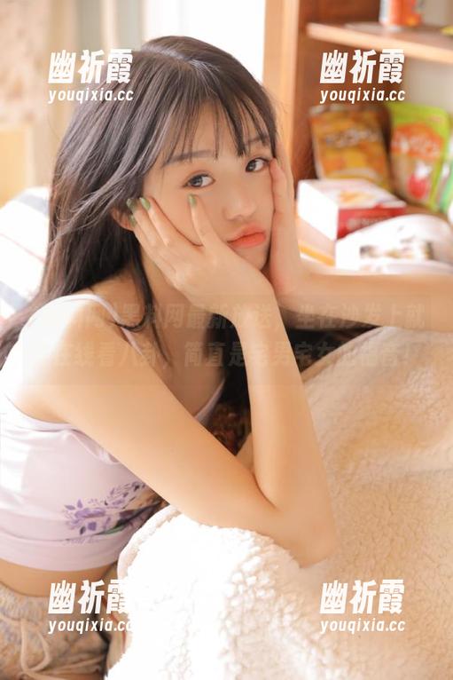 黑料网最新放送，坐在沙发上就能在线看八卦，简直是宅男宅女的福音！