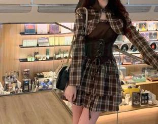视频里的猫抓到什么秘密，居然是隔壁大妈的传说？黑网料来啦！