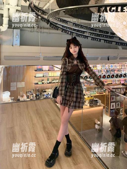 黑网料 视频里的猫抓到什么秘密,居然是隔壁大妈的传说?黑网料来啦!